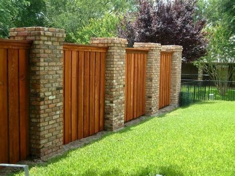 02 simple and cheap privacy fence ideas - Structhome.com | Fence design, Privacy fence designs ...