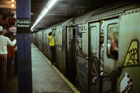 Rare photos of the dangerous New York City’s subway system, 1970-1980 ...