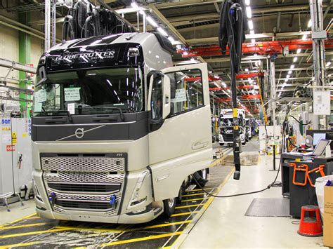 Volvo Trucks Launches New Generation of Heavy-Duty Trucks | The ...