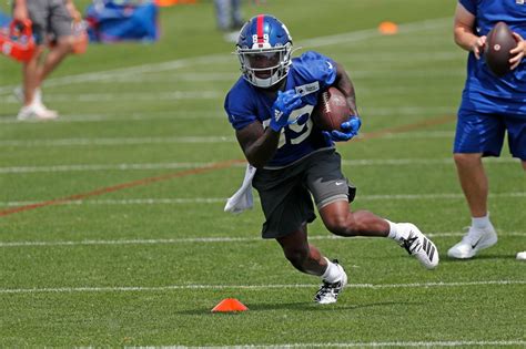 Giants' Kadarius Toney goes on COVID-19 list