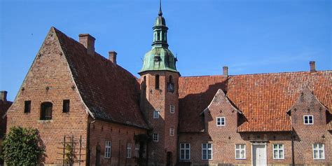 Rosendals Slott - Renaissance castle near Helsingborg | GuidebookSweden