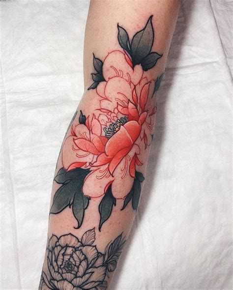 15 Gorgeous Peony Tattoo Ideas and Meanings