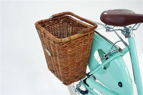 A Women’s Cruiser Bike with Basket to Live the Dream! – Peace Bicycles