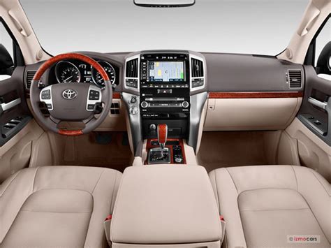 2014 Toyota Land Cruiser Pictures: | U.S. News