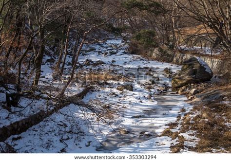 Winter Bukhansan National Park Seoul South Stock Photo (Edit Now) 353303294