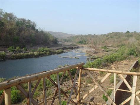 Purna River is located in the district of Amaravati in Maharashtra ...