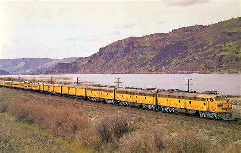 The Union Pacific's Challenger Streamliner | Portland city, Pacific city, Union pacific railroad