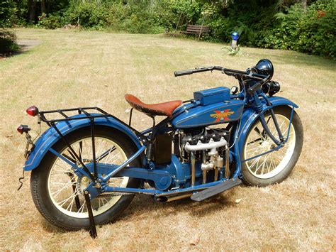 1926 Excelsior Henderson Deluxe - Revivaler