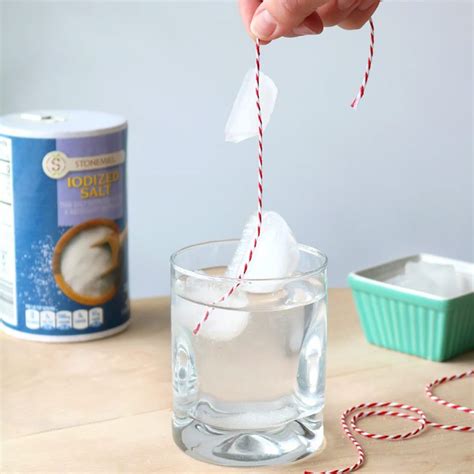 9 Easy Kitchen Science Experiments for Kids [Includes Video]