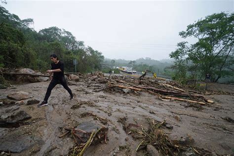 27 dead after Hurricane Otis makes landfall in Mexico as Category 5 storm - ABC News