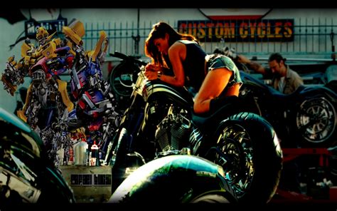 megan fox transformers 2 wallpaper motorcycle | fourwallsonly.com