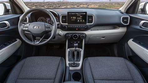 2021 Hyundai Venue Interior Review | Small car big