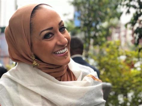 Muslim activist turns out to be ‘white as the driven snow’ | Toronto Sun