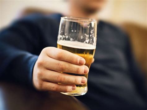 Mixing Lexapro and alcohol: Side effects and risks