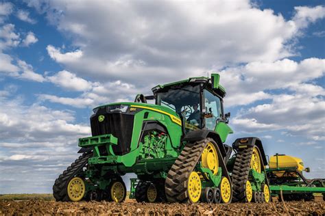 John Deere 8RX Tractor | Farm Equipment