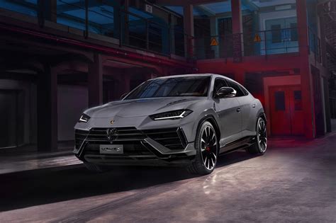 Lamborghini Urus S (2023, first generation) photos