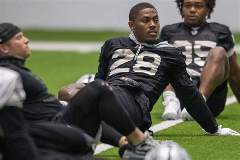 Raiders’ Josh Jacobs limited in practice by toe injury | Raiders News ...