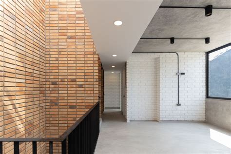 画廊 100 平方米的房子 / Hábitat-estudio de arquitectura - 15