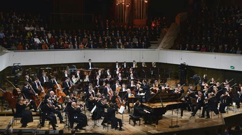 Riccardo Chailly conducts Grieg's Concerto for Piano and Orchestra in A Minor — With Lars Vogt