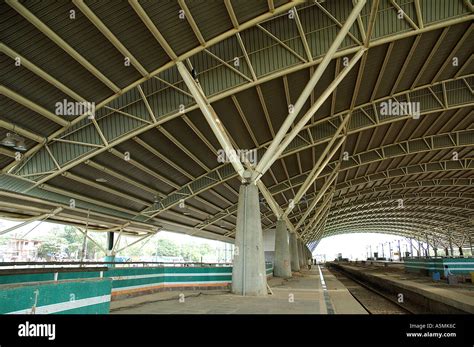 roof of Turbhe Railway Station under construction Navi Mumbai Vashi ...