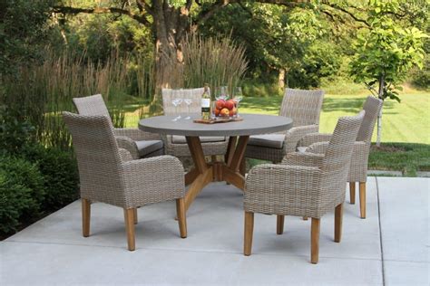 Kitchen Table With Wicker Chairs – Things In The Kitchen