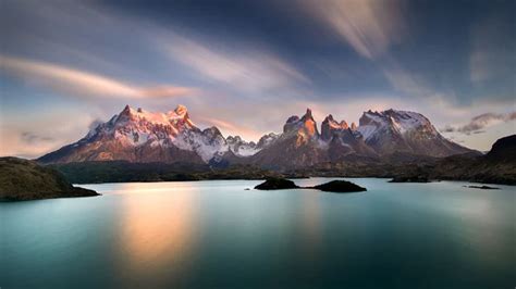 Lake Pehoé, Torres del Paine, Chile (with Map & Photos)