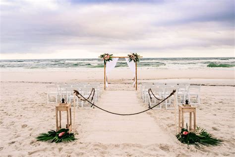 14 Beach-Themed Wedding Ideas for an Oceanfront Venue