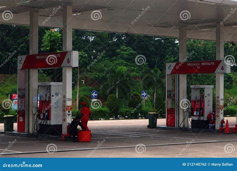 Pertamina Gas Station editorial photography. Image of architecture ...