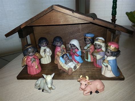 BLACK/BROWN SKIN NATIVITY SET - 11-PIECE CERAMIC with PRECIOUS MOMENTS ...