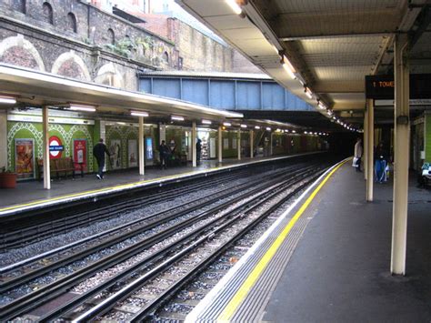 Sloane Square tube station © Rod Allday cc-by-sa/2.0 :: Geograph ...