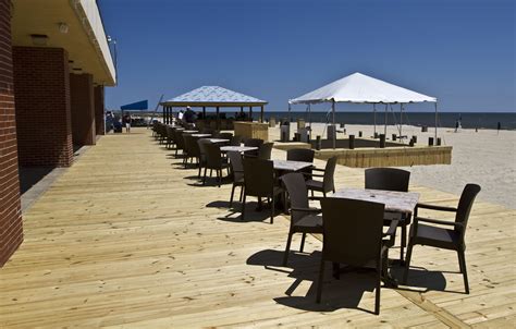 Dining at the Paradise Ocean Club at Fort Monroe open to all - Daily Press