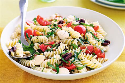 Tomato, basil and bean pasta salad