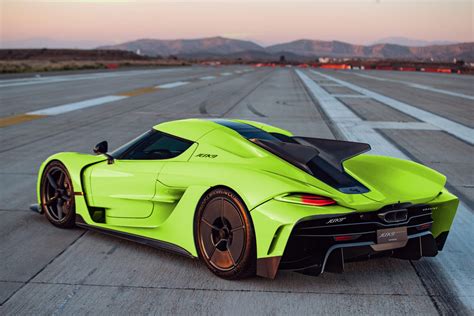 Koenigsegg Jesko Absolut Ready To Hit 330 MPH (532 KM/H) in Theory