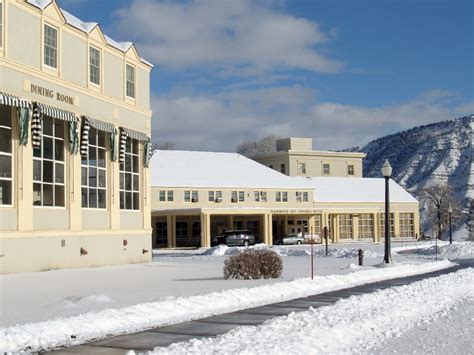 Mammoth Hot Springs Hotel Winter