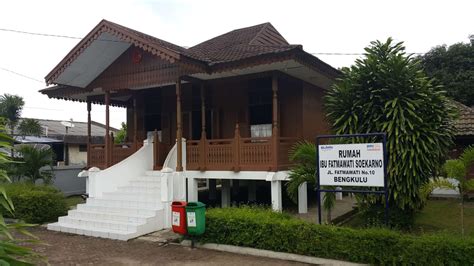 Rumah Ibu Fatmawati Soekarno di Bengkulu | Atourin