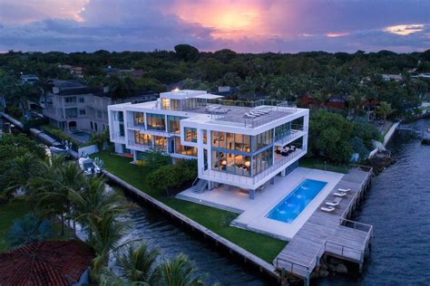 Spectacular modern mansion in Miami asks $22M - Curbed Miami