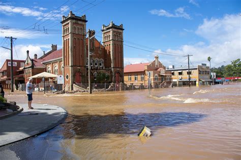 Lismore floods again, levee overtopped – The Echo