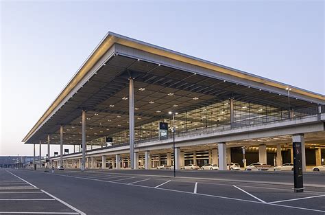 File:Berlin Brandenburg Airport Terminal 1.jpg - Wikimedia Commons