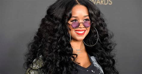 What is H.E.R.'s net worth? Award-winning singer makes millions through record label deals and ...