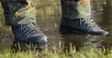 5 Best Waterproof Work Boots For Wet Conditions - (Reviews 2018)