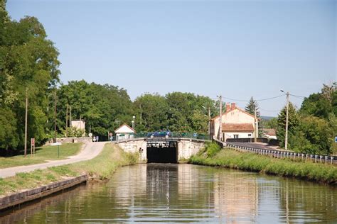 World’s Most Relaxed Barge Cruise Destinations | View Traveling