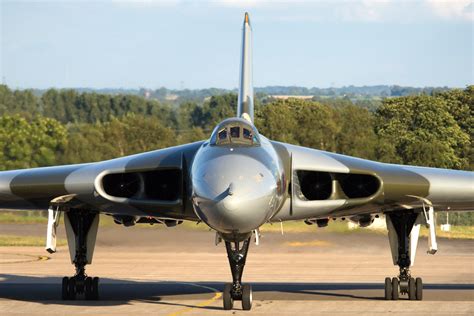 Aviation feature – The End of an Era | Bill Ramsey on Avro Vulcan XH558’s retirement | GAR - We ...