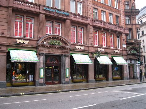 Rainforest Cafe London with Victorian Awnings | Rainforest cafe, London ...