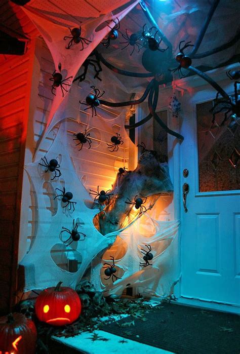 The Best Halloween Garden Decor Ideas 08 - MAGZHOUSE