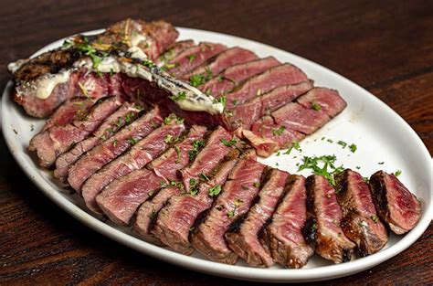 Prime-88 Steakhouse: Fine Steaks and Wine