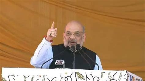 Amit Shah PAUSES speech during 'Azaan' from nearby mosque in Baramulla ...