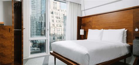 Arlo Nomad, New York Review | The Hotel Guru