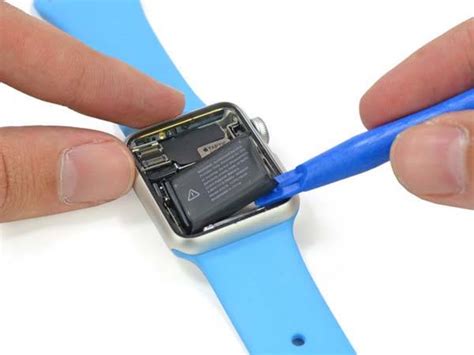 The Apple Watch Teardown Reveals Replaceable Battery | Gadgetsin