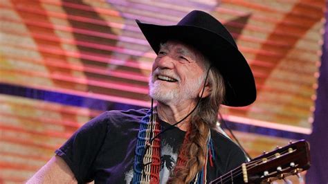 Willie Nelson's braids sell for $37,000 at auction of items owned by late Waylon Jennings - ABC News