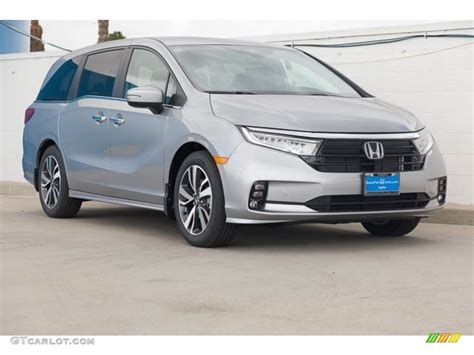 2023 Honda Odyssey Touring Exterior Photos | GTCarLot.com